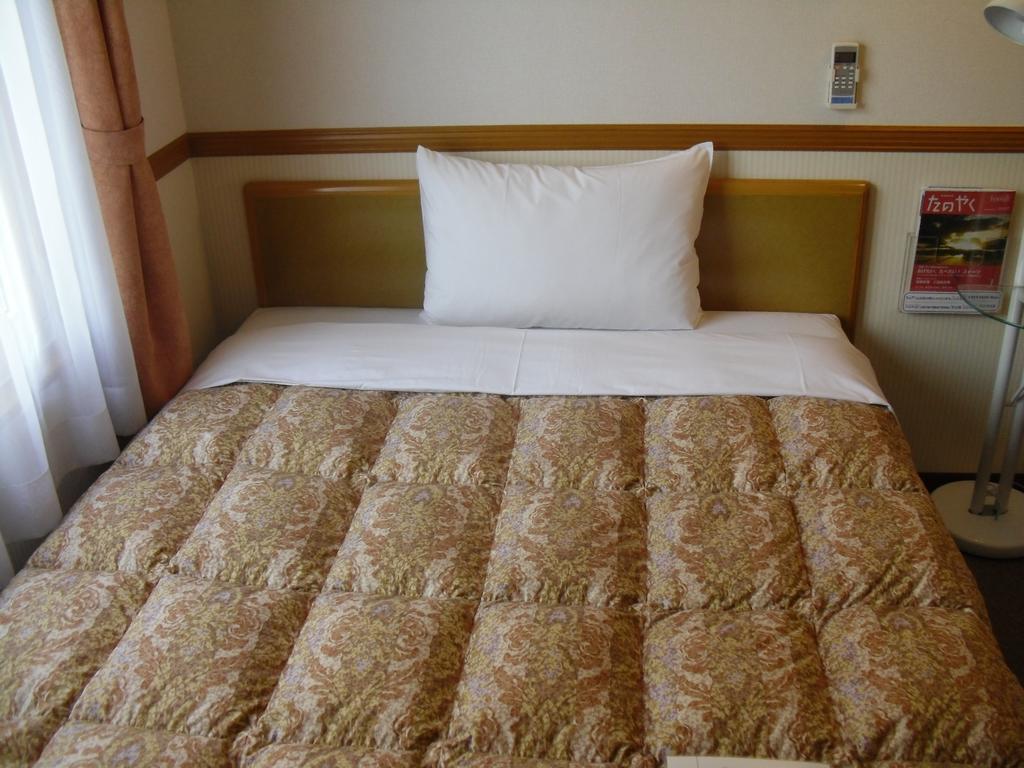Toyoko Tozai-sen Nishi-kasai Hotel Tokio